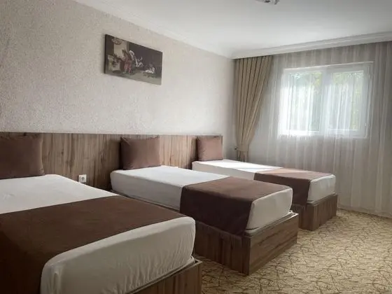 Üç Kişilik Oda, Şehir Manzaralı