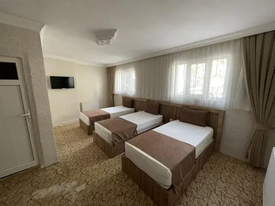 Üç Kişilik Oda, Şehir Manzaralı