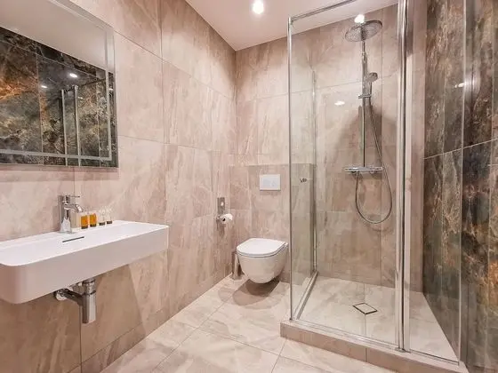 Standard Tek Büyük Yataklı Oda