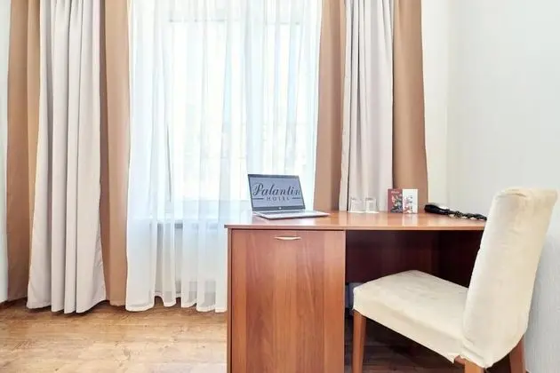 Business Tek Büyük veya İki Ayrı Yataklı Oda