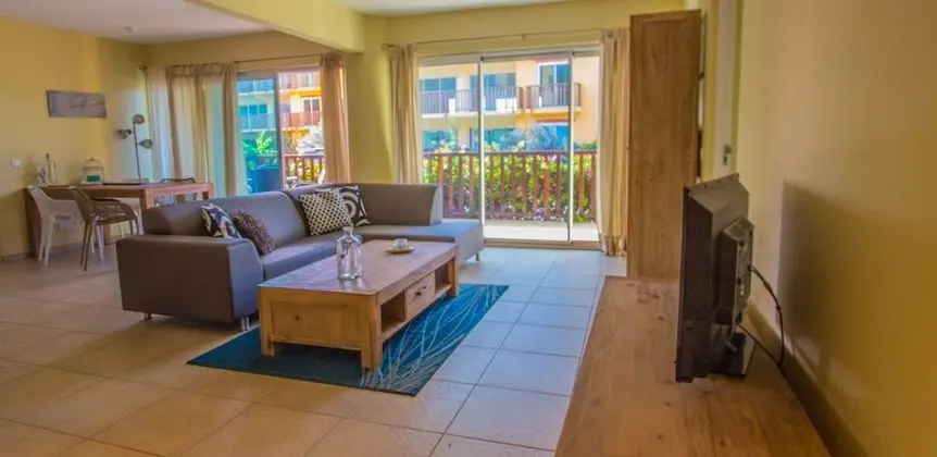 Deluxe Apart Daire, 2 Yatak Odası, Havuz Manzaralı, Havuz Kenarı