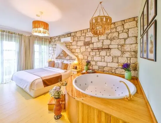 Jakuzili Deluxe Oda, Bahçe Manzaralı