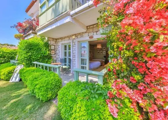 Jakuzili Deluxe Oda, Bahçe Manzaralı