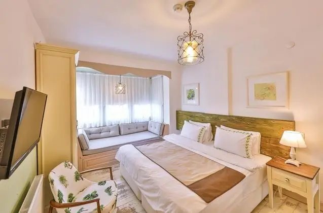 Standart Oda, Kara Manzaralı