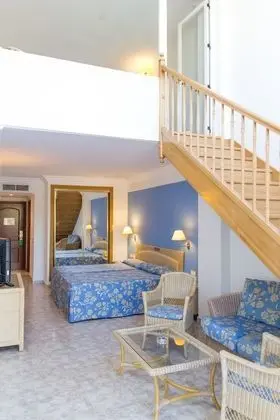 Family Oda, Havuz Manzaralı