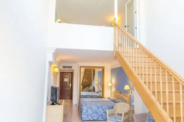 Family Oda, Havuz Manzaralı