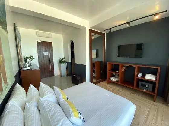 Tek Büyük Yataklı Oda, 1 Büyük (Queen) Boy Yatak, Balkon, Okyanus Manzaralı