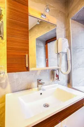 1 Çift Kişilik Veya 2 Tek Kişilik Yatak Standard