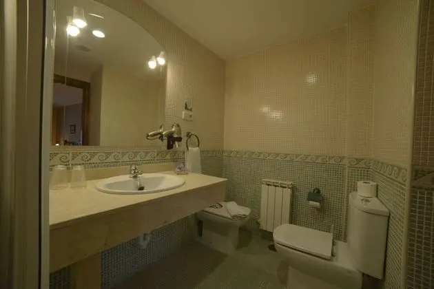 Büyük Yataklı Tek Kişilik Oda