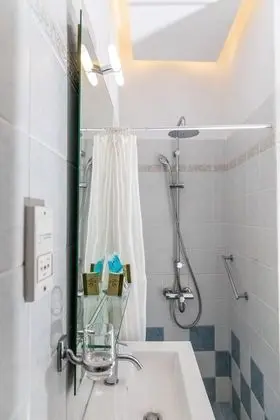 Tek Büyük Yataklı Oda, Balkon
