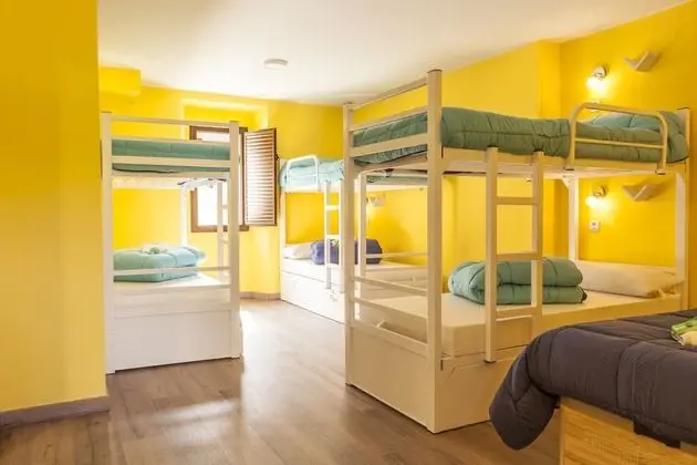 Family Oda (Two Private Bathrooms - Accessible)