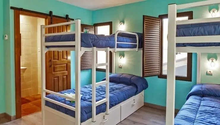 Family Oda (Two Private Bathrooms - Accessible)