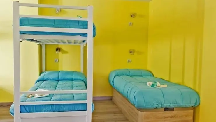 Family Oda (Two Private Bathrooms - Accessible)