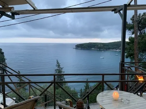 Tek Büyük Yataklı Oda, Deniz Manzaralı (Grand Deluxe)