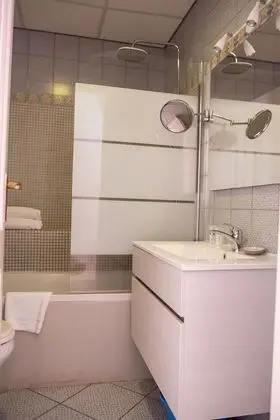 Superior Tek Büyük Yataklı Oda, Bahçe Manzaralı