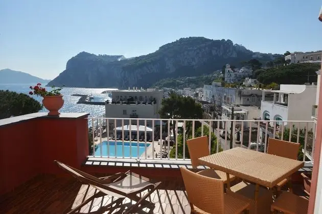 Superior Tek Büyük Yataklı Oda, Deniz Manzaralı