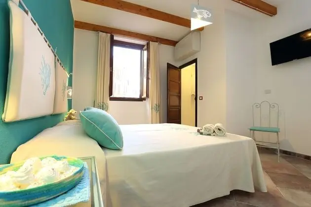 Deluxe Tek Büyük veya İki Ayrı Yataklı Oda, Banyolu/Duşlu (Corallo)