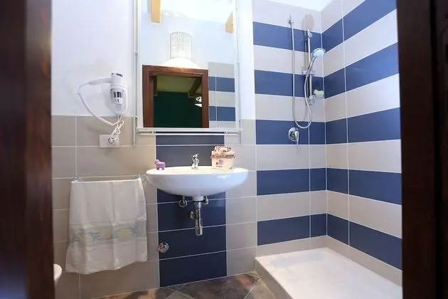 Deluxe Tek Büyük veya İki Ayrı Yataklı Oda, Banyolu/Duşlu (Stella Marina)