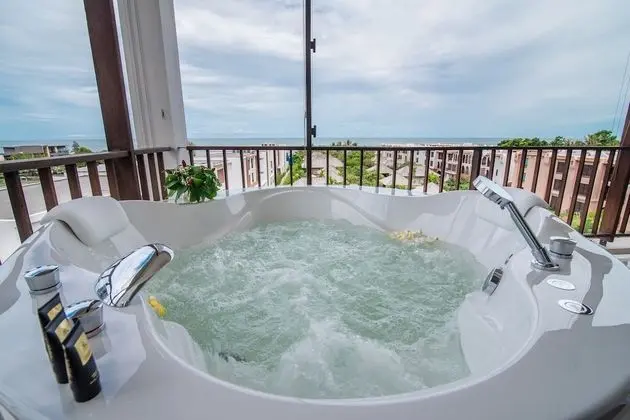 Seaview Sky Villa