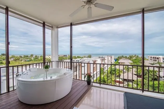 Seaview Sky Villa