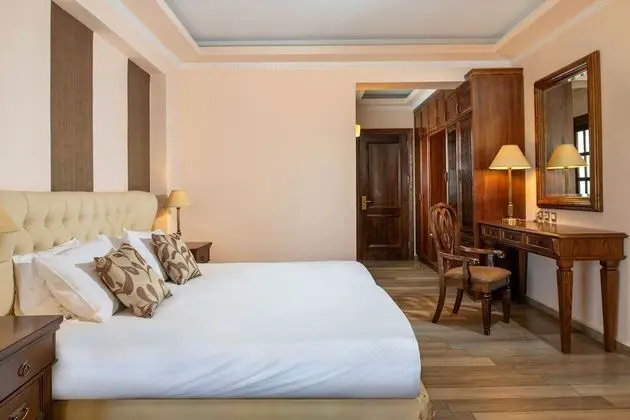 Junior Suite with Pool and Sea View