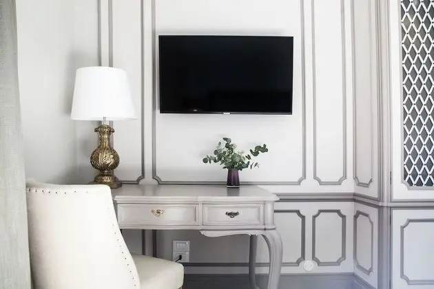 Basic Tek Büyük Yataklı Oda, Özel Banyo, Kanal Manzaralı (External)