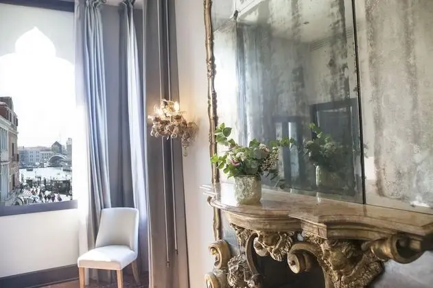 Deluxe Süit, Kanal Manzaralı