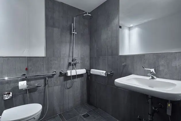 Premium Tek Büyük Yataklı Oda