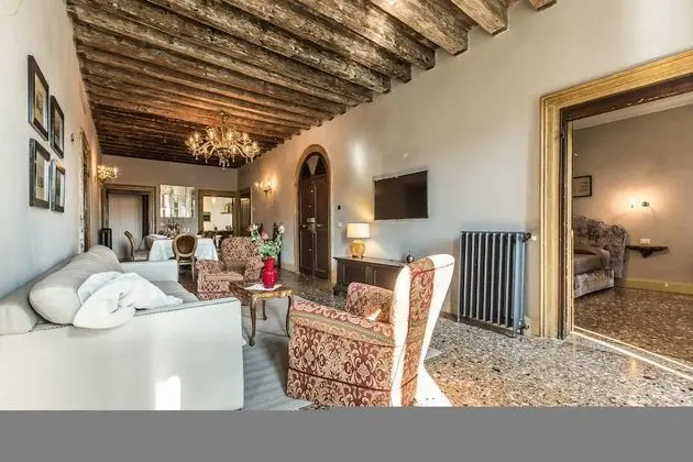 Apart Daire, 5 Yatak Odası