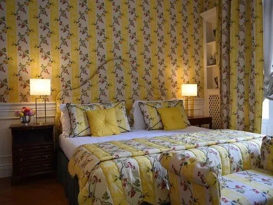 Deluxe Süit, Köşe