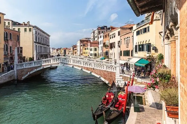 Superior Oda, Kanal Manzaralı