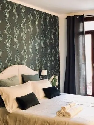 Deluxe Tek Büyük Yataklı Oda (11)