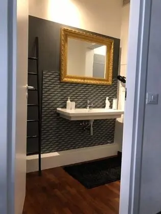 Deluxe Tek Büyük Yataklı Oda (11)