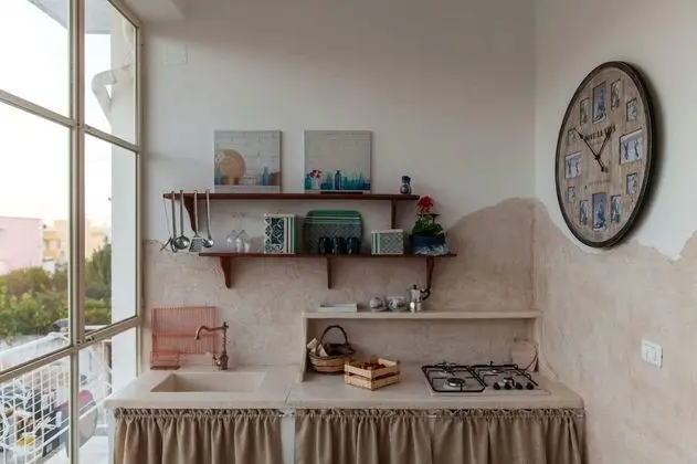 Deluxe Tek Büyük Yataklı Oda, Balkon, Bahçe Manzaralı