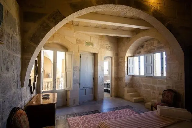 Superior Tek Büyük Yataklı Oda, Banyolu/Duşlu ( King Room with balcony)