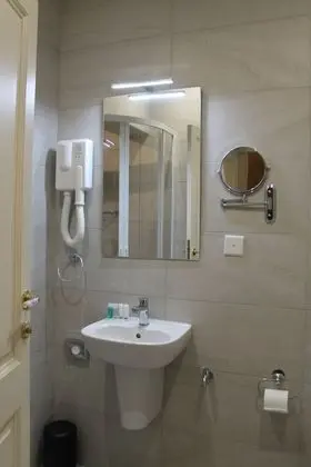 Classic Tek Büyük Yataklı Oda