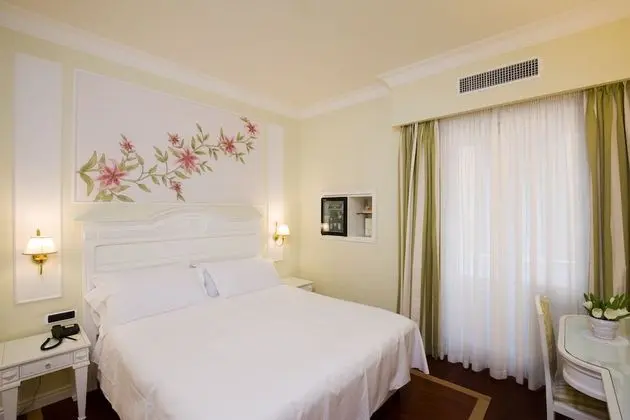 Classic Büyük Yataklı Tek Kişilik Oda