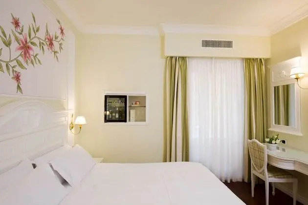 Classic Büyük Yataklı Tek Kişilik Oda