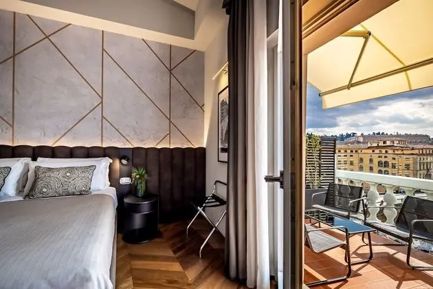 Junior Süit, Teras (Deluxe)