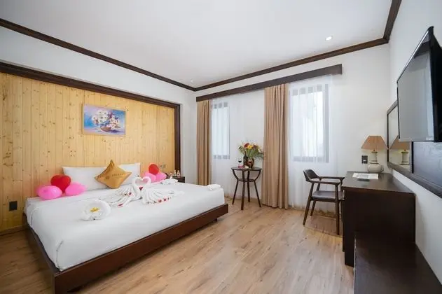 Superior Tek Büyük Yataklı Oda, 1 Çift Kişilik Yatak, Şehir Manzaralı