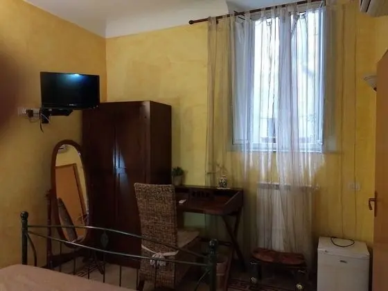 Economy Oda, 1 Büyük (Queen) Boy Yatak