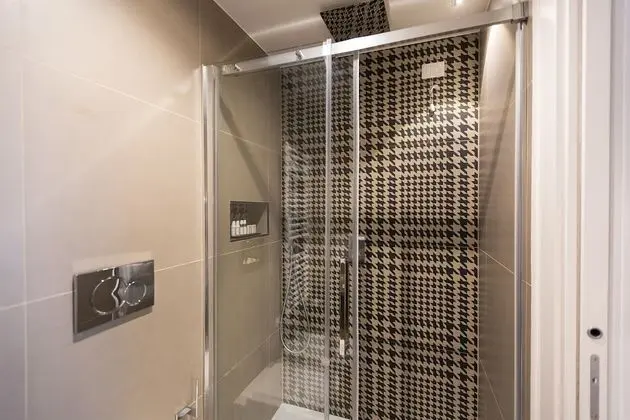Premium Tek Büyük veya İki Ayrı Yataklı Oda, 1 Büyük (Queen) Boy Yatak, Özel Banyo, Nehir Manzaralı
