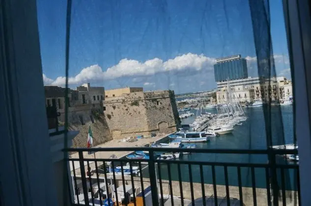 Comfort Tek Büyük Yataklı Oda, Balkon, Deniz Manzaralı