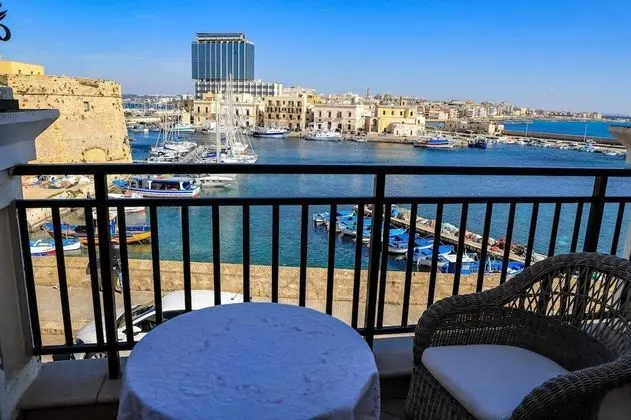 Comfort Tek Büyük Yataklı Oda, Balkon, Deniz Manzaralı