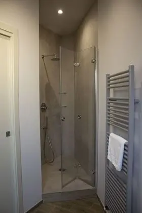 Tek Büyük Yataklı Oda, Balkon