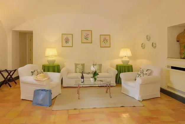 Luxury Süit, 1 Büyük (Queen) Boy Yatak ve Çekyat (Luxury Suite Ground Floor con Patio)