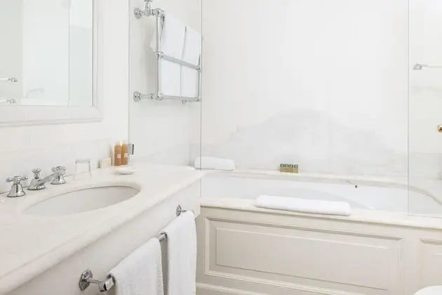 Luxury Süit, 1 Büyük (Queen) Boy Yatak ve Çekyat (Luxury Suite Ground Floor con Patio)