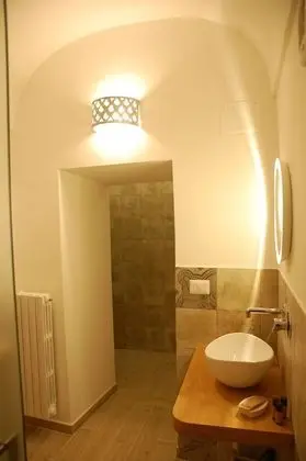 Tek Büyük Yataklı Oda, Bahçeli