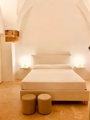 Romantic Tek Büyük Yataklı Oda (Chiodi di Garofano)