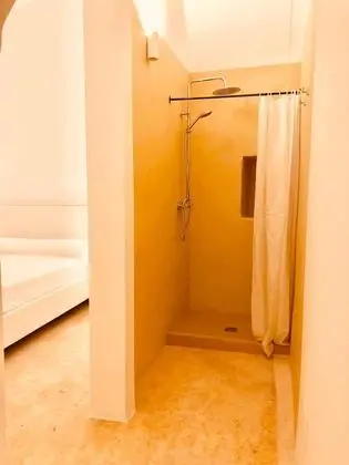 Romantic Tek Büyük Yataklı Oda (Chiodi di Garofano)